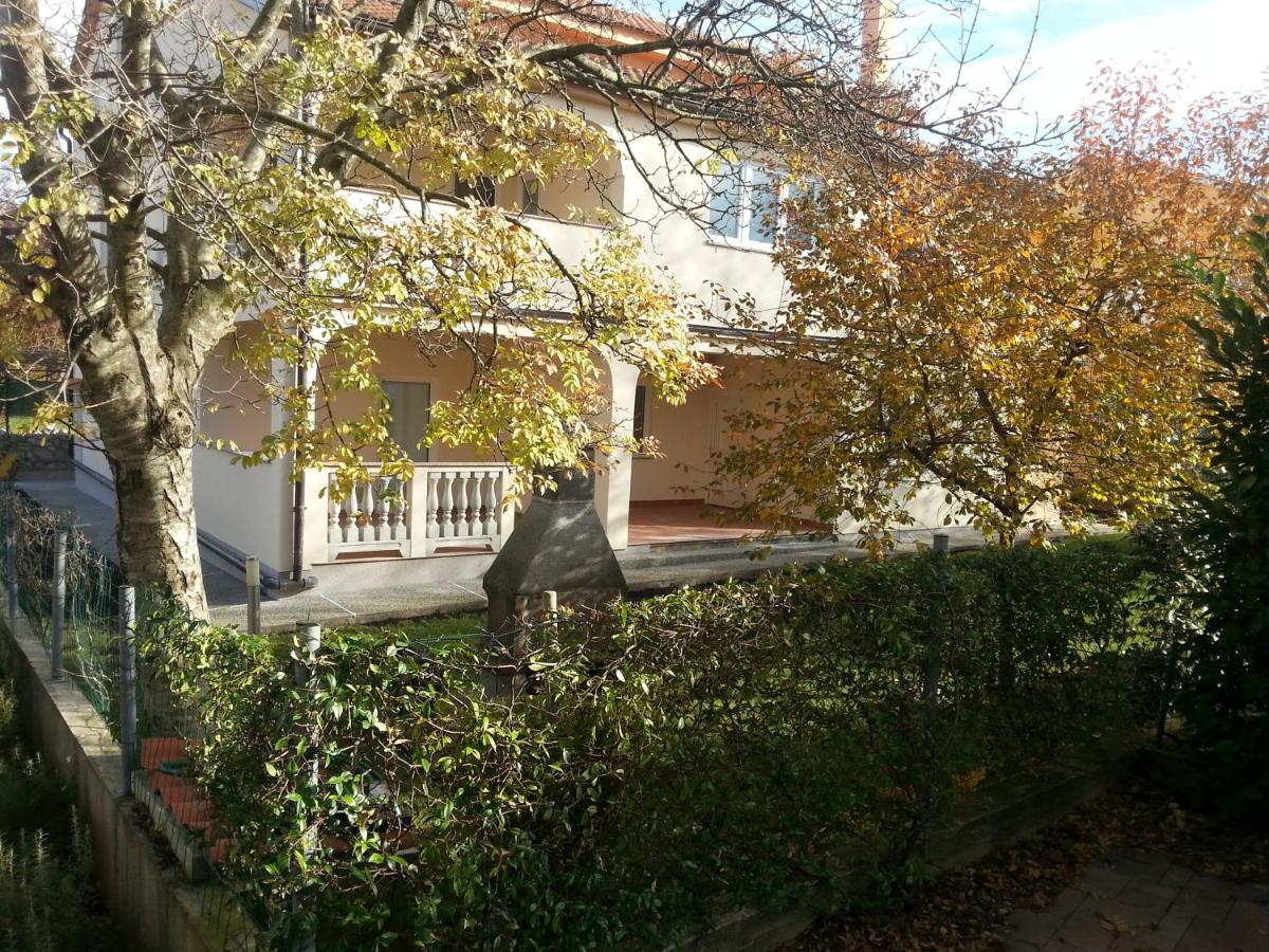 Apartmani Anita Malinska Exterior foto