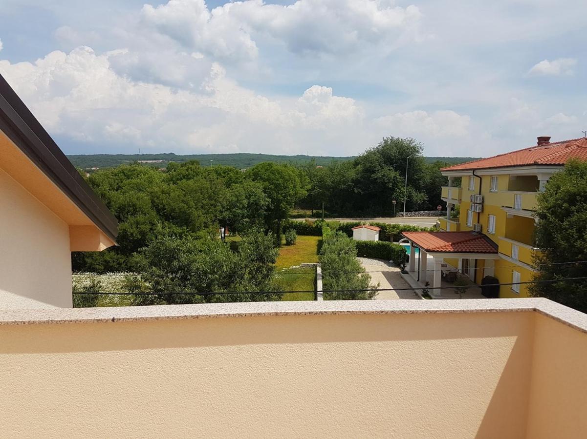 Apartmani Anita Malinska Exterior foto