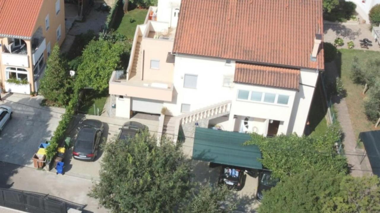 Apartmani Anita Malinska Exterior foto